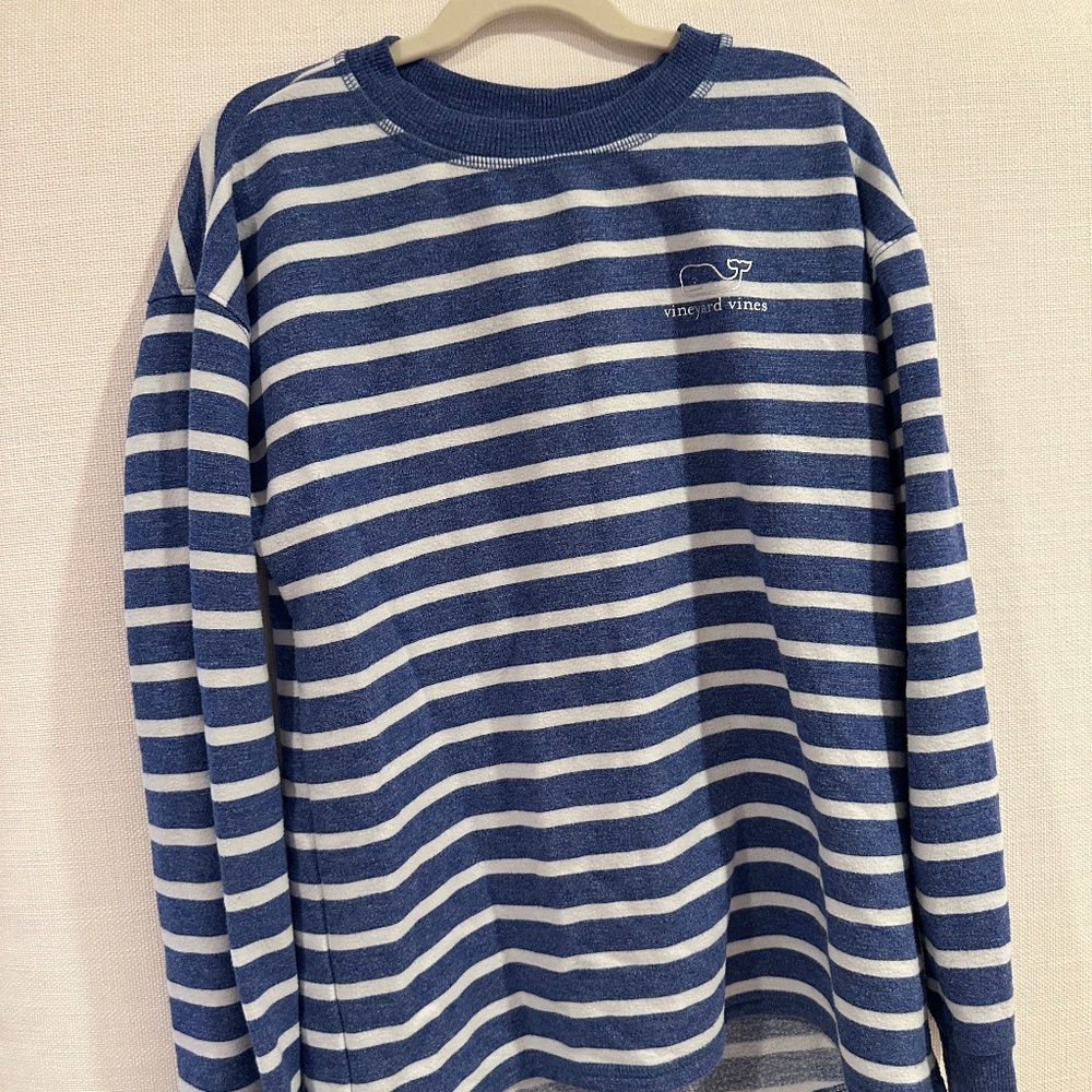 Vineyard vines stripped girls sweatshirt